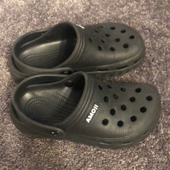 Black Amoji crocs - Picture 2 of 3